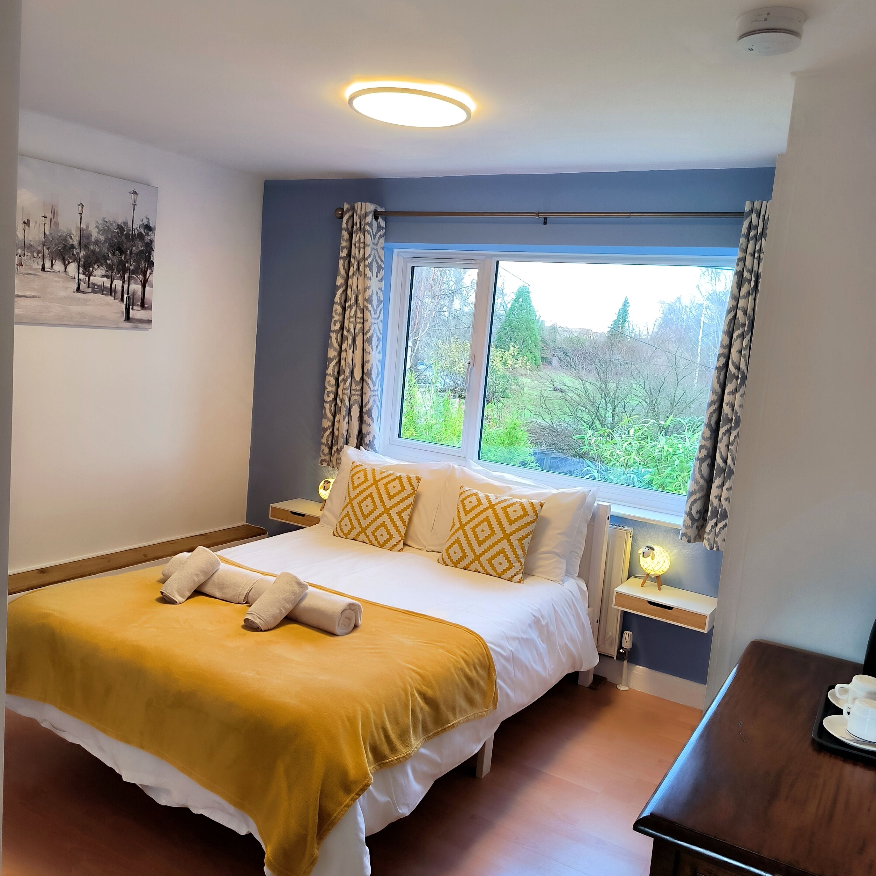 Habitació doble econòmica, amb bany privat (4) | Matalassos d'escuma viscoelàstica i wifi gratuïta 