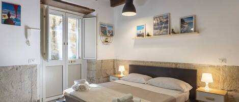 Deluxe Apartment | 1 bedroom, desk, soundproofing, free WiFi