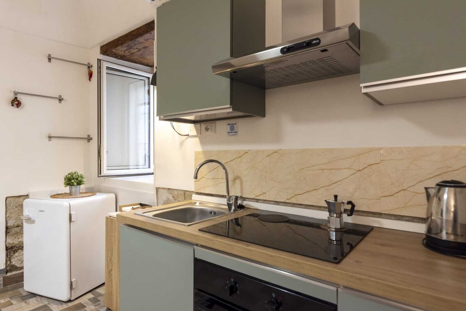 Deluxe-Apartment | Eigene Küche | Kühlschrank, Herdplatte, Wasserkocher, Kochgeschirr/Geschirr/Besteck