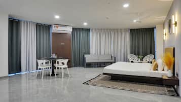 Deluxe Suite