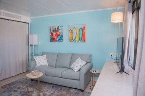 TV - Located in the heart of the midtown area! Steps from beach w/ pool! (Ocean City)
