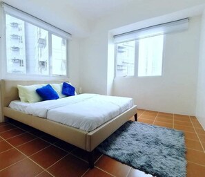 2 間臥室、高級寢具、羽絨被、記憶床墊