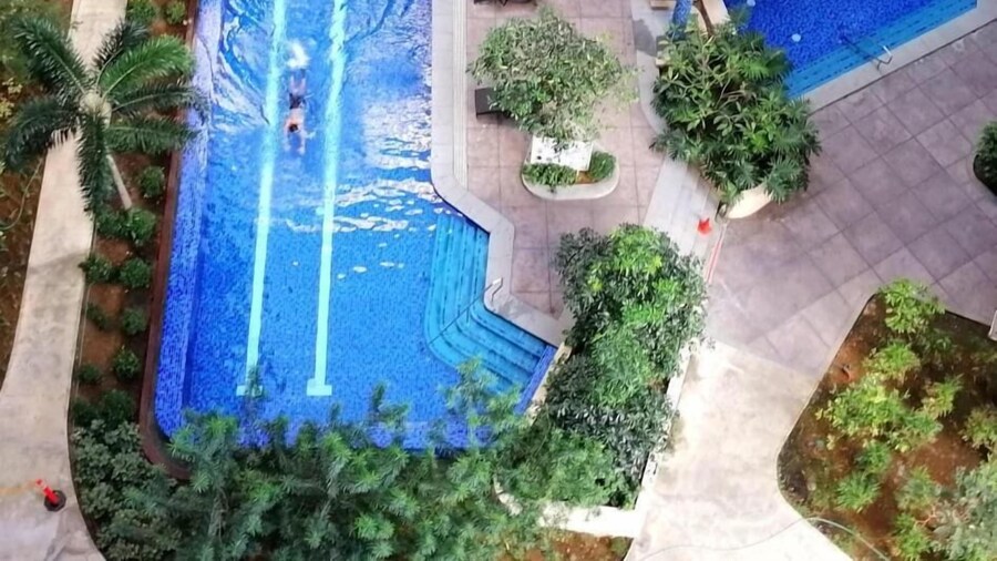 2BR/Pioneer Woodland connected to Metro Rail Station SM Light Boni Mandaluyong Manila Philippines