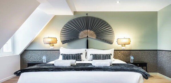 4 dormitoris, escriptori i planxa i posts de planxar