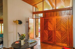 Interior - Villa by Praia Grande (Colares)