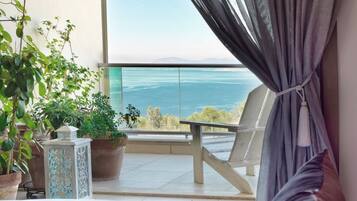 Villa | 8 bedrooms, soundproofing, Internet