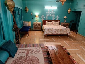 Individually decorated, desk, iron/ironing board, free WiFi - Durag Niwas (Jodhpur)