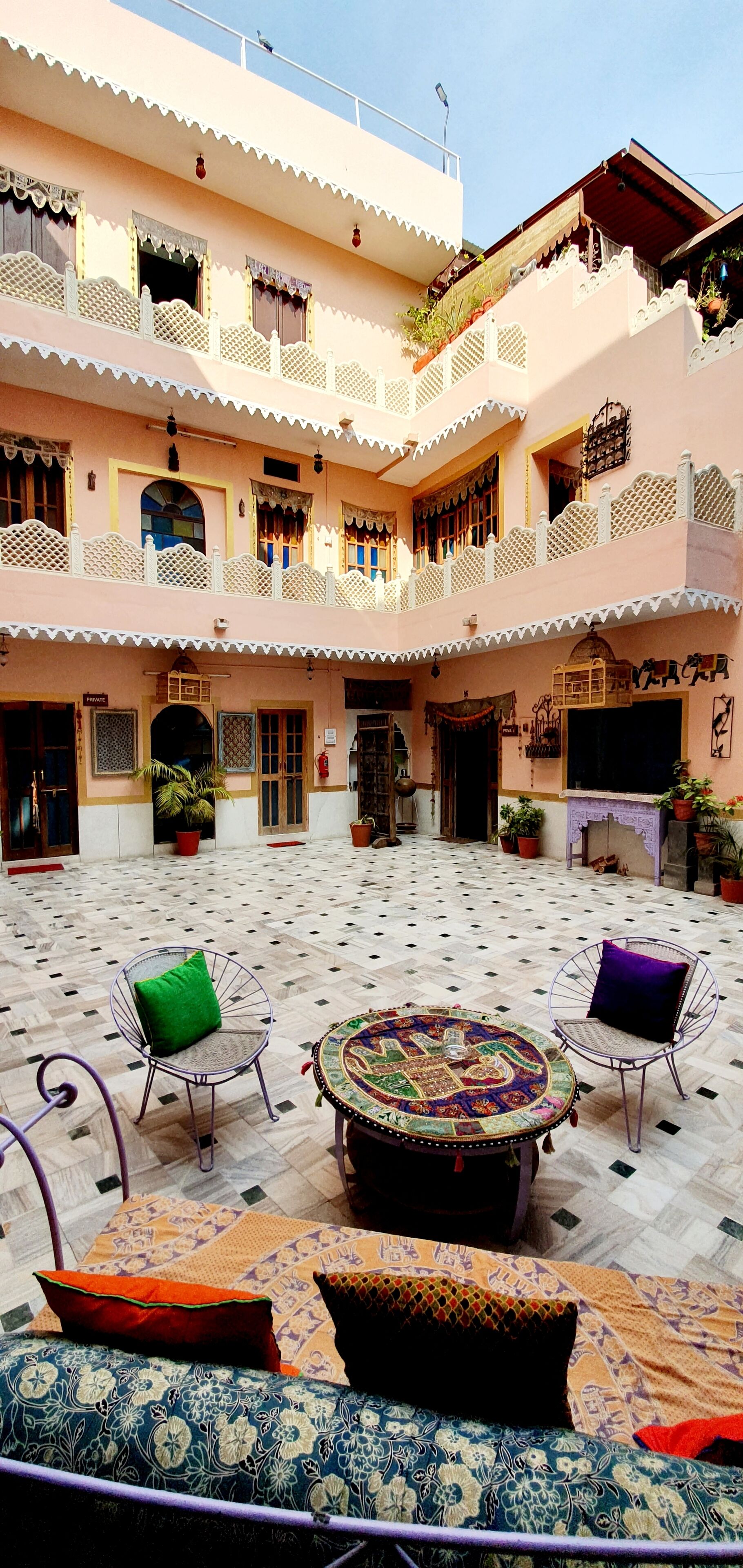 Double or Twin Room with Shower | Courtyard view