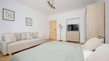 1 bedroom, iron/ironing board, travel crib, WiFi