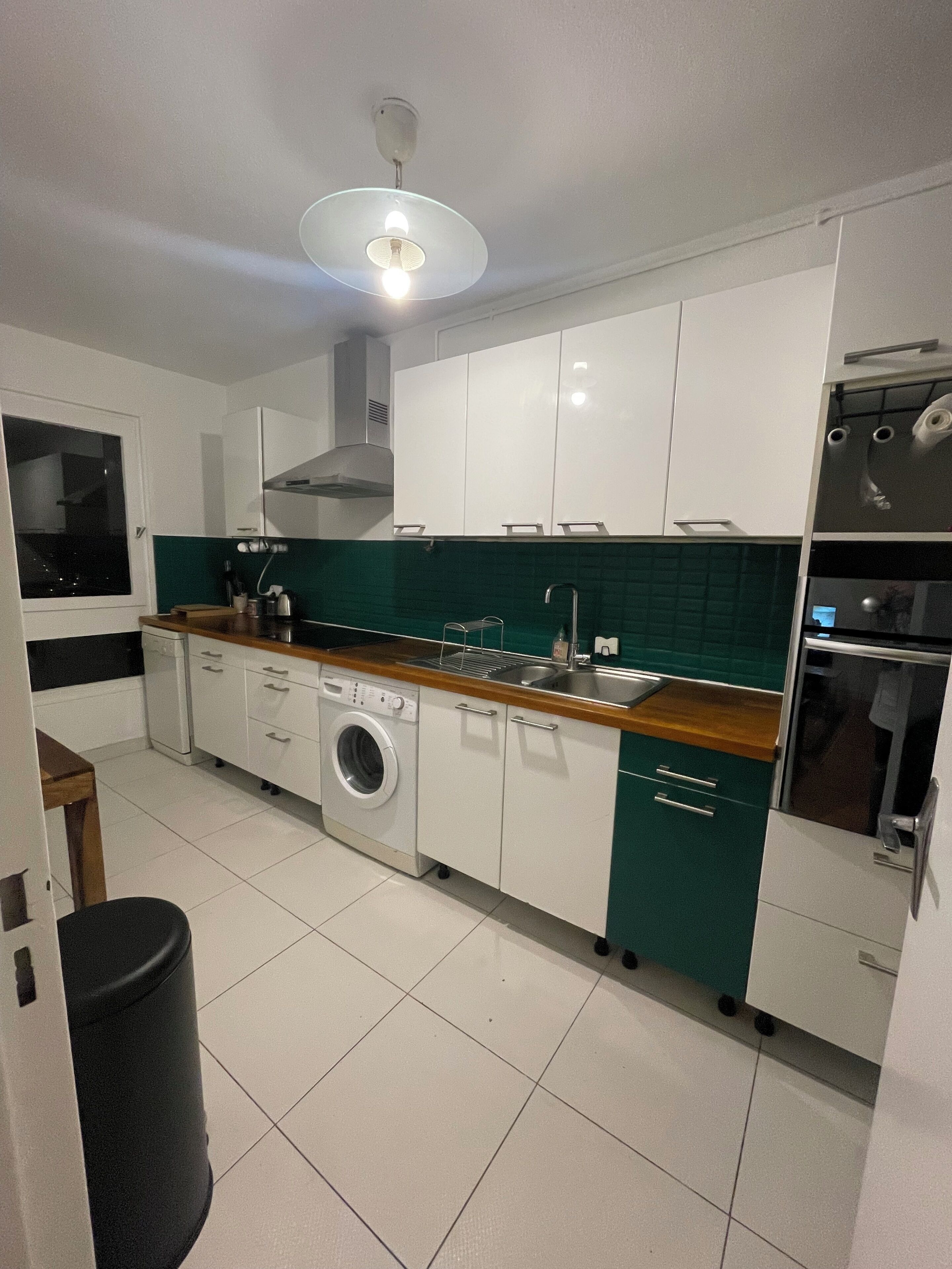 Réfrigérateur, four, plaque de cuisson, lave-vaisselle