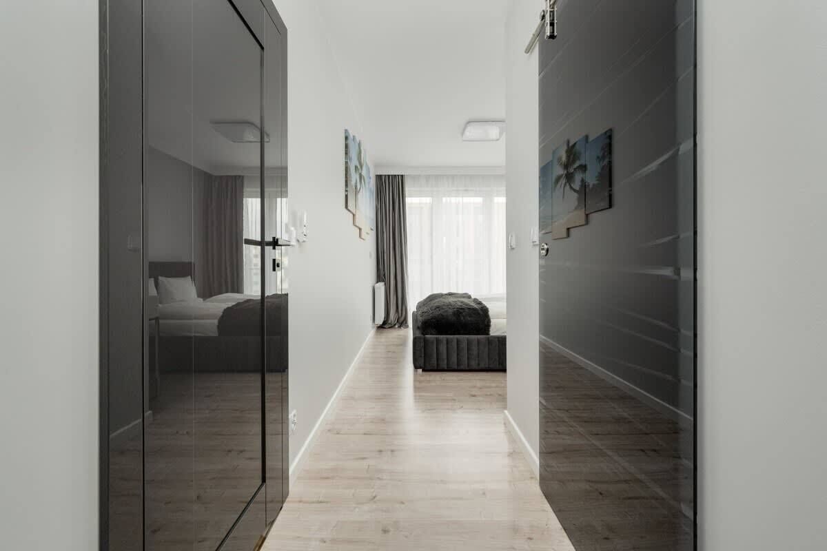 3 makuuhuonetta, työpöytä, silitysrauta/-lauta, Wi-Fi