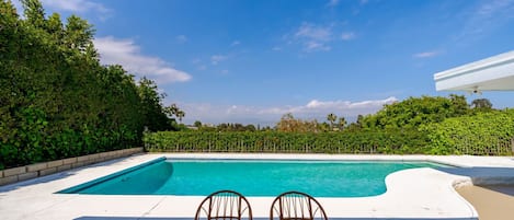 Piscine extérieure, piscine chauffée