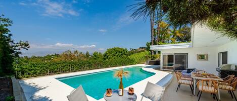 Piscine extérieure, piscine chauffée