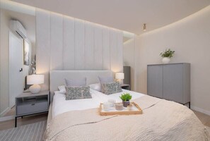 2 chambres, fer et planche à repasser, Wi-Fi, draps fournis