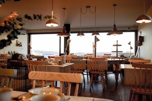 Télévision de 32 pouces avec chaînes par câble