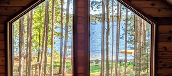 Lakefront Home with sandy beach, Sleeps 8, Dogs OK
