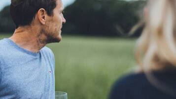 Couples can enjoy a romantic moment in a serene outdoor setting.