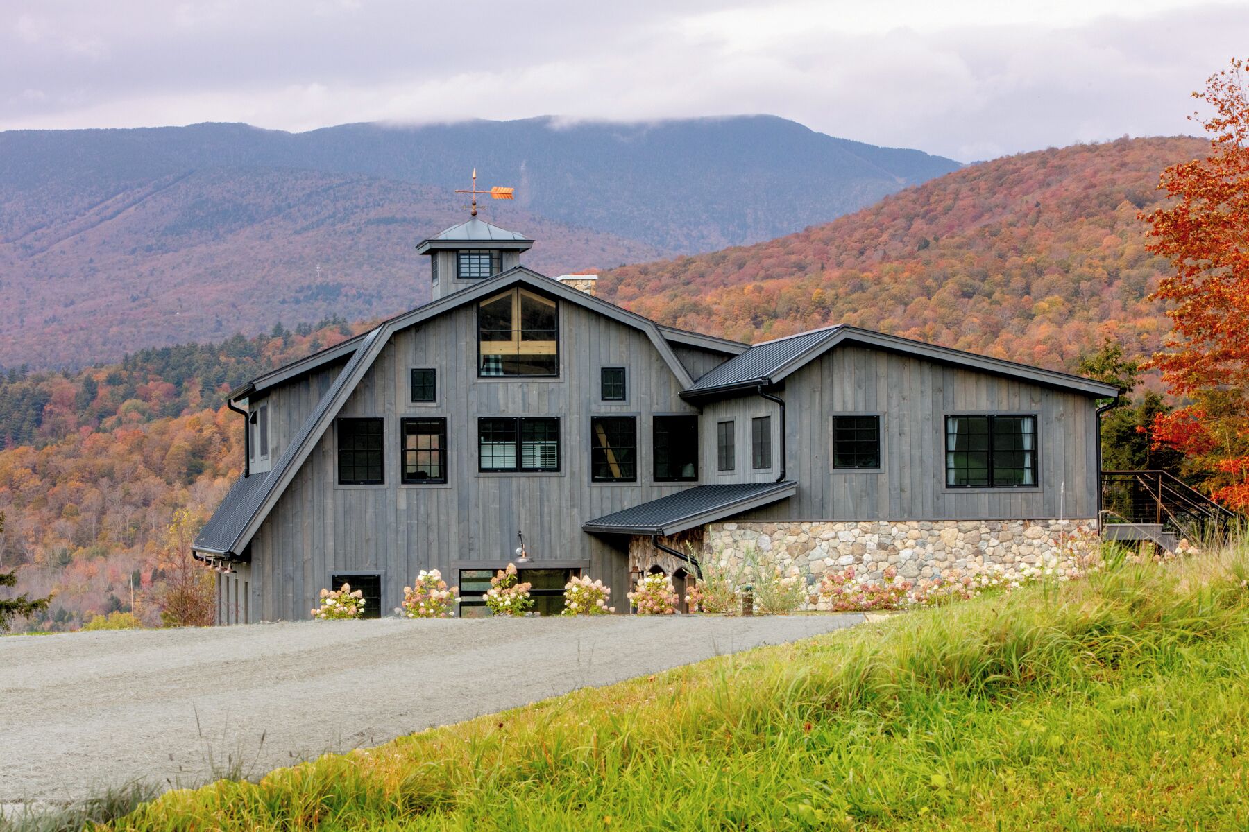 Custom Post & Beam Barn overlooking 3 Mountain Peaks in Mad River Valley