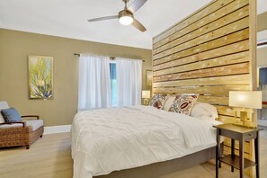 1 bedroom, iron/ironing board, free WiFi, bed sheets - Downtown St Pete Central Ave Fergs Fusion Tropicana 43 (St Petersburg)