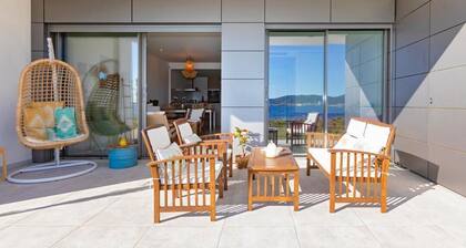 Seasonal rental: Apartment at first sea line with amazing views in Ibiza