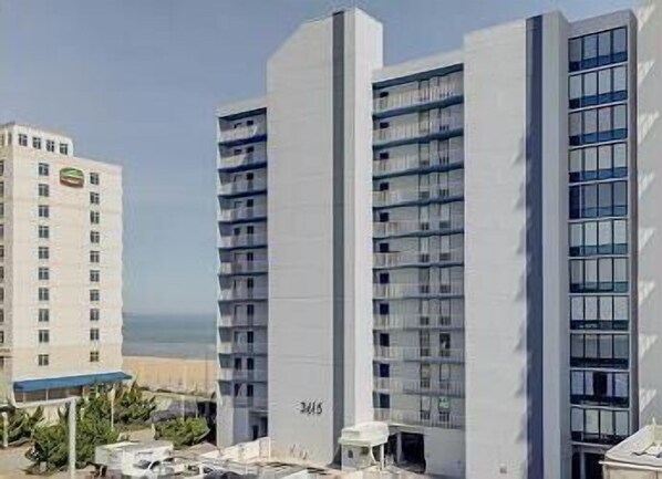 Exterior - Panoramic Ocean Views Overlooking the Boardwalk w/Pool (Virginia Beach)