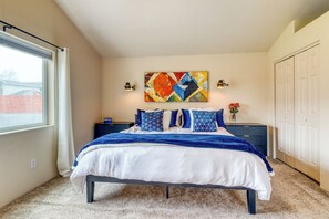 3 bedrooms, desk, free WiFi, bed sheets