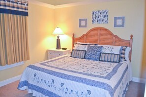 1 bedroom, iron/ironing board, WiFi, bed sheets - Beautiful Beachfront Condo Steps From Pier Park (Panama City Beach)