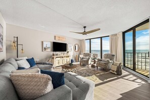Smart TV - Beautiful Fully Renovated Condo (Panama City Beach)