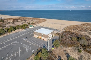 Exterior - Bayview Condo right on Lewes Beach (Lewes)