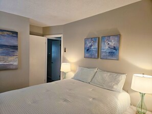 2 bedrooms, iron/ironing board, free WiFi - Bayview Condo right on Lewes Beach (Lewes)