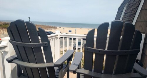 Bayview Condo right on Lewes Beach