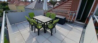 Geräumige Ferienwohnung "dresdner Stadt-terrasse" für 5 Erw., Kinder Willkommen
