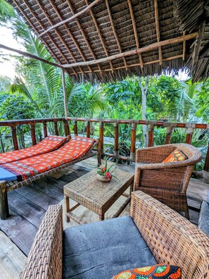 Bungalow Deluxe, vistas al jardín | Terraza o patio