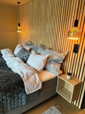 5 bedrooms, WiFi