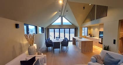Perle ved Sjøen! Hytte på 90m2, i Nærheten av Kragerø Resort!