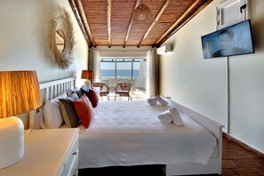 Villa, Beach View | 1 bedroom, Tempur-Pedic beds, blackout drapes, soundproofing - Beach Residence Old Town (Albufeira)