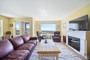 Smart TV, stereo - 622 Seas the Day - Oceanview like no other (Westport)