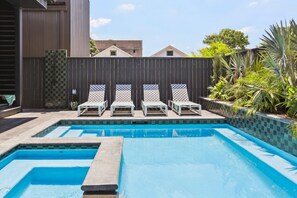 Beheizter Pool