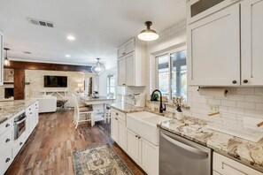 Fridge, microwave, oven, stovetop - Your Rustic Retreat w Backyard Oasis, Pool, Patio (Keller)