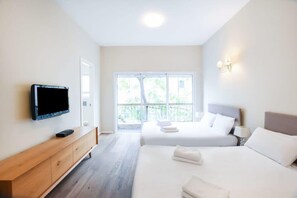 2 bedrooms, iron/ironing board, WiFi, bed sheets - Cozy 2BR with Balcony in Ben Gurion by HolyGuest (Tel Aviv)