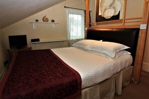 3 bedrooms, WiFi, bed sheets - Experience world-class service at The Berkeley Guesthouse (Eastbourne)
