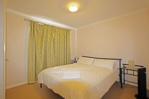 4 dormitorios, tabla de planchar con plancha, wifi gratis y ropa de cama