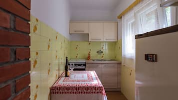 Standard House, Multiple Bedrooms, 2 Bathrooms, Lakeside (House Hortenzia Lake View) | Private kitchen | Fridge, microwave, oven, stovetop