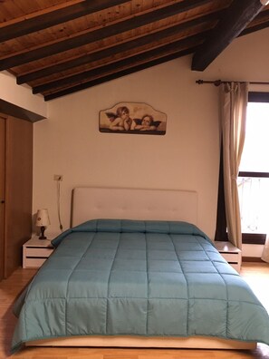 1 quarto, ferros/tábuas de passar roupa, Wi-Fi, roupa de cama