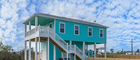 House, 2 Bedrooms | Exterior