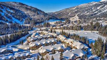 Condo, 2 Bedrooms | Aerial view
