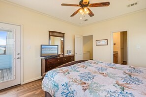 House, 4 Bedrooms | 4 bedrooms, free WiFi - Family Tides 4 Bedroom Home by RedAwning (Port Bolivar)