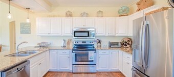 Family Tides 4 Bedroom Home by RedAwning