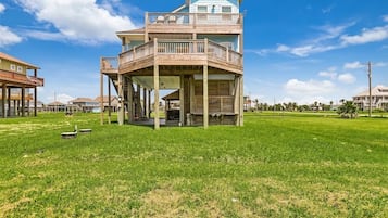 House, 4 Bedrooms | Exterior