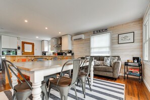 House (3 Bedrooms) | Interior - Lakefront Leasburg Home w/ Dock & Views! (Leasburg)